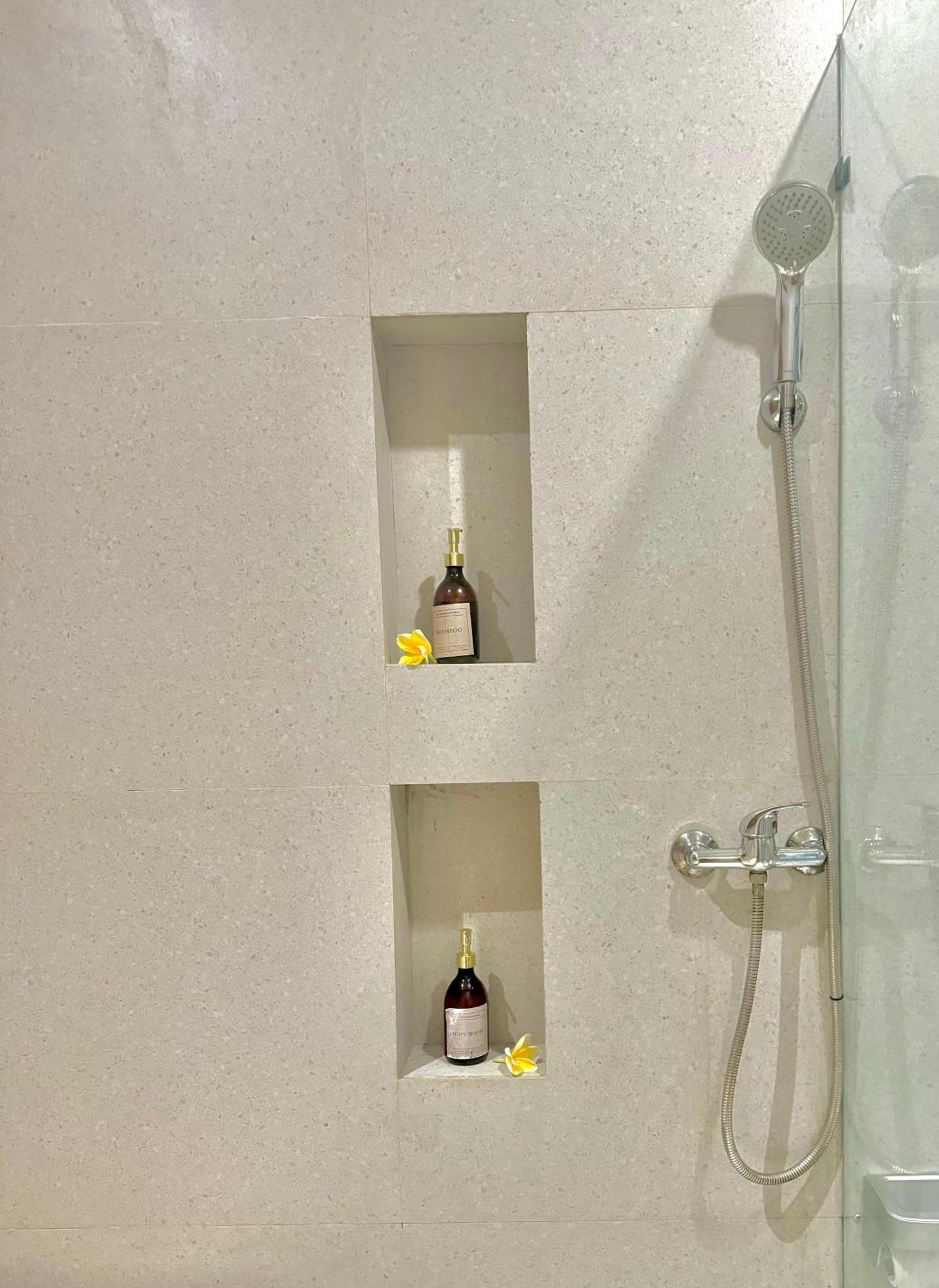 The Hita Apartement Seminyak  Bagian luar foto